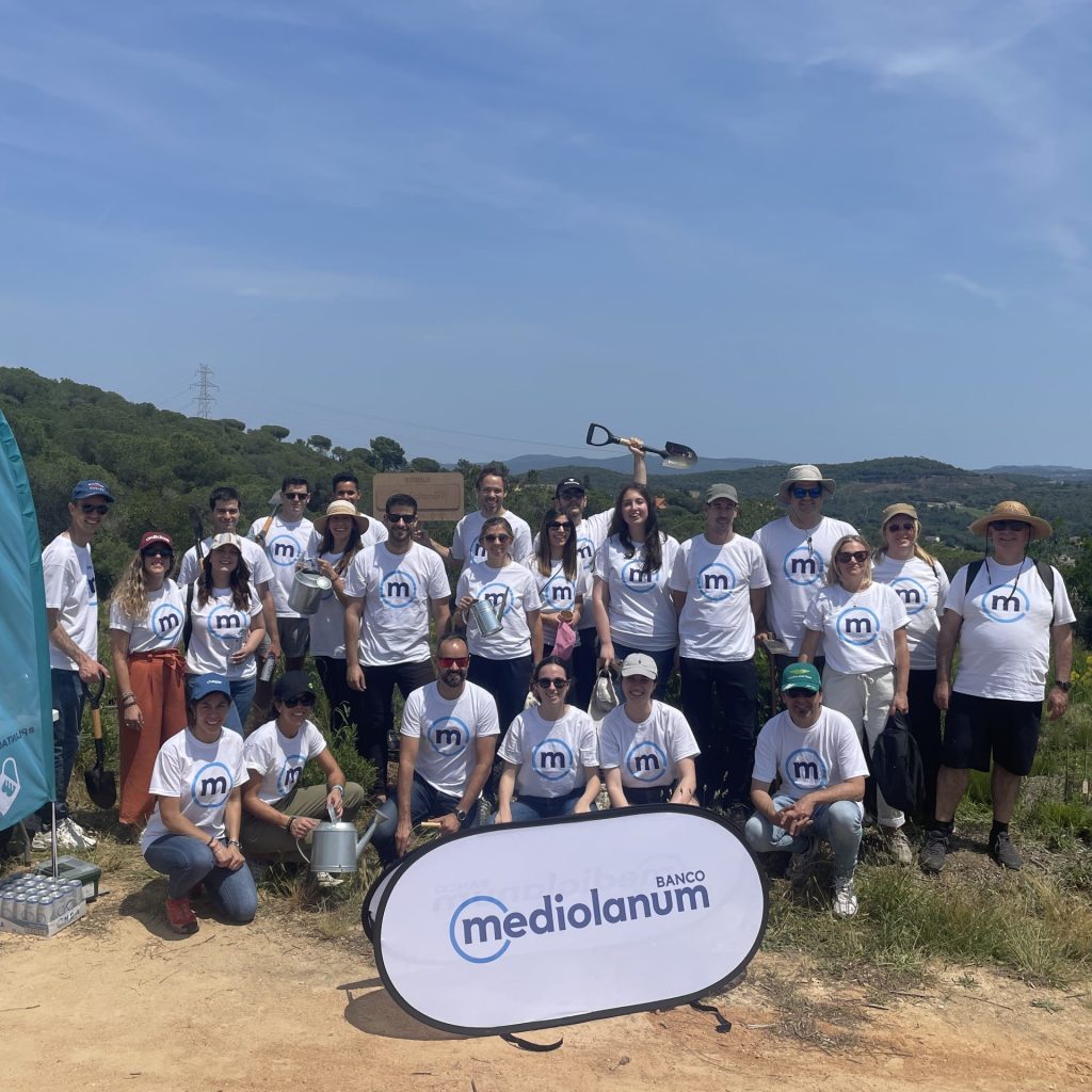 Banco Mediolanum planta un árbol por ti